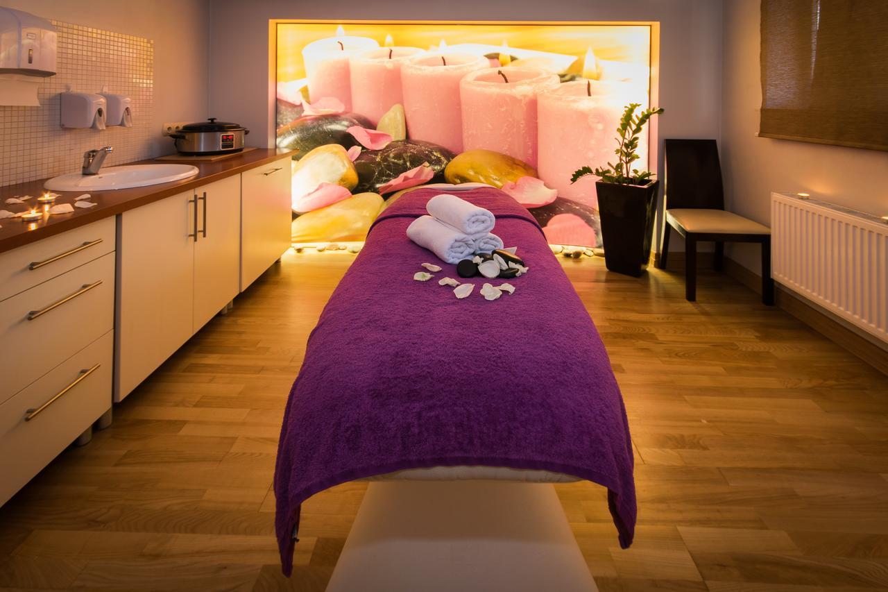 Krol Plaza Spa & Wellness ヤロスワビエツ エクステリア 写真
